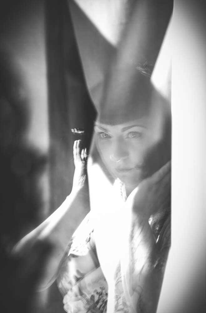 Mirroring (DUV Photography)