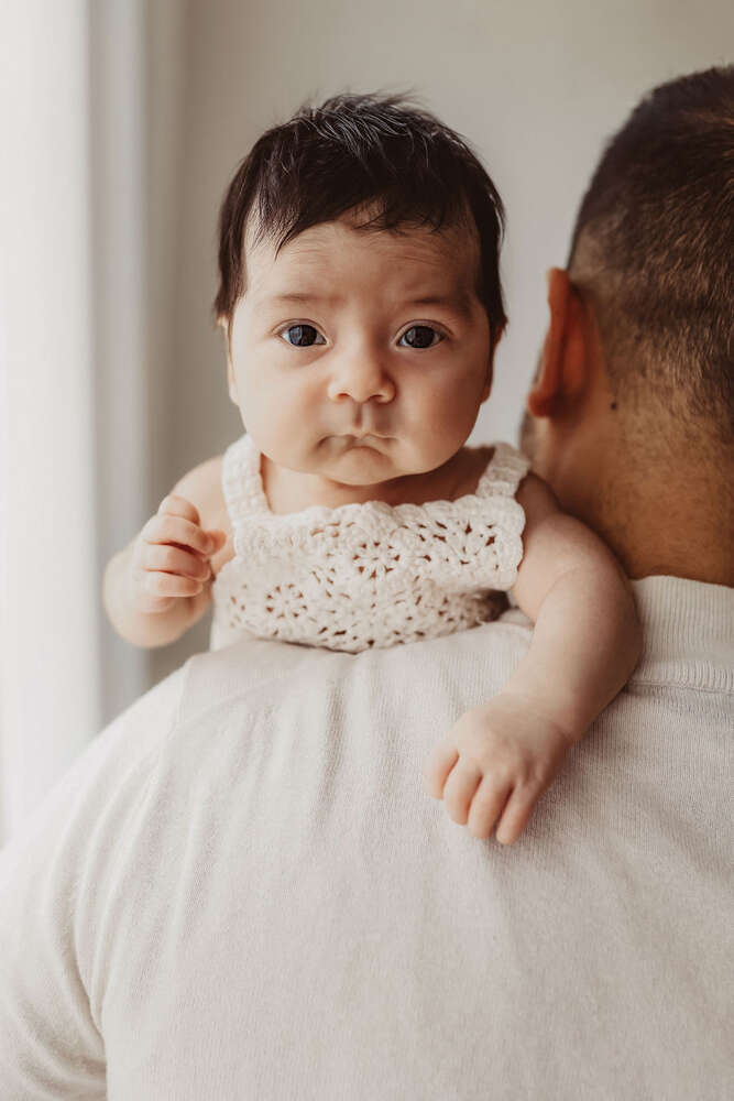 Papa mit Baby (Marta Moskalik Photography)