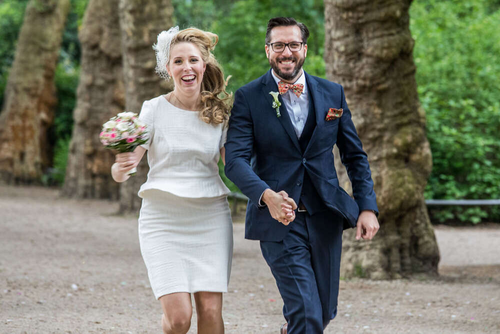 Im Park beim Standesamt  (gezett-Studio)