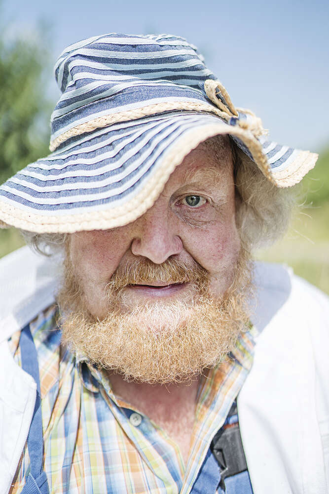 Eckart Brandt und die Bienen (Dennis Williamson)