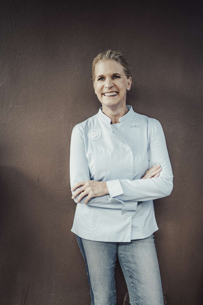 Cornelia Poletto (Dennis Williamson)