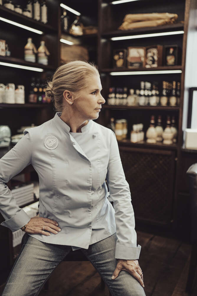 Cornelia Poletto (Dennis Williamson)