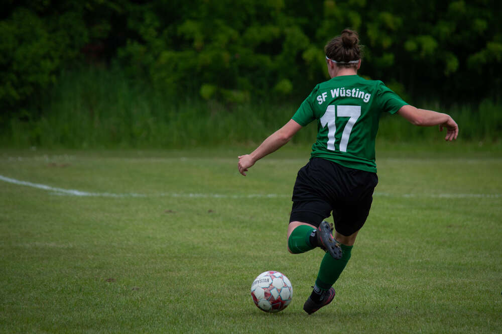 Fußballspiel von SV Wüsting (DuoShot Fotografie)