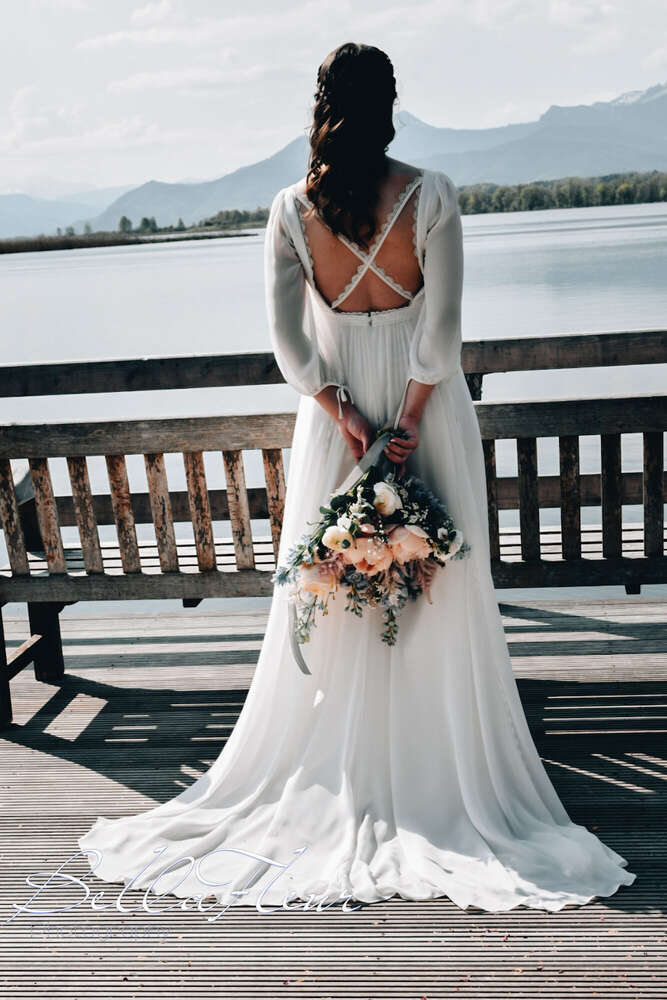 Brautkleid  (BellaFleur Photography)