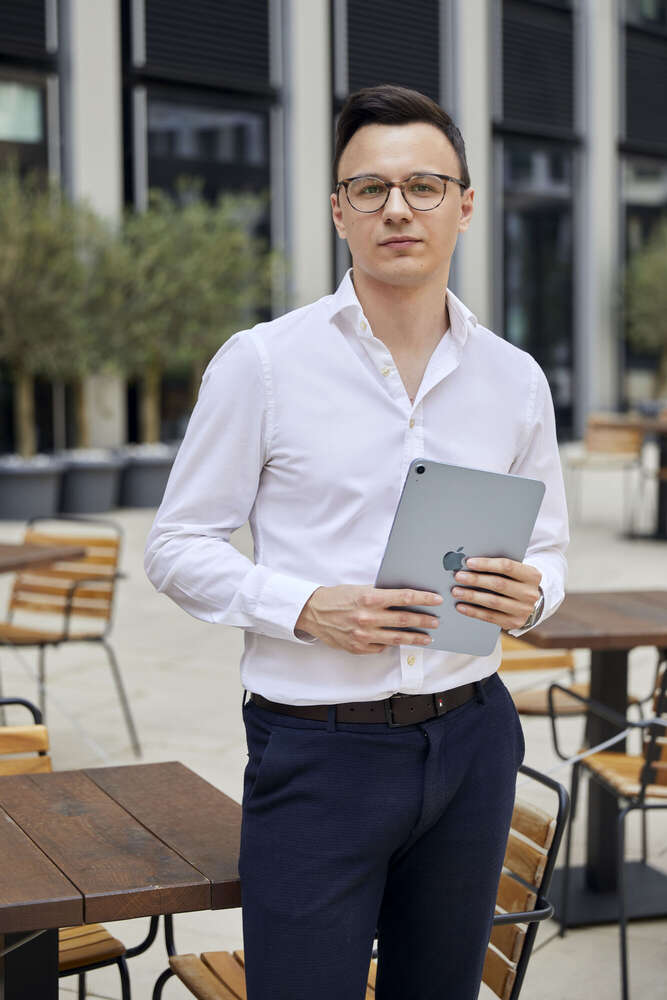 Business portrait (Evgeniia Dubrov)