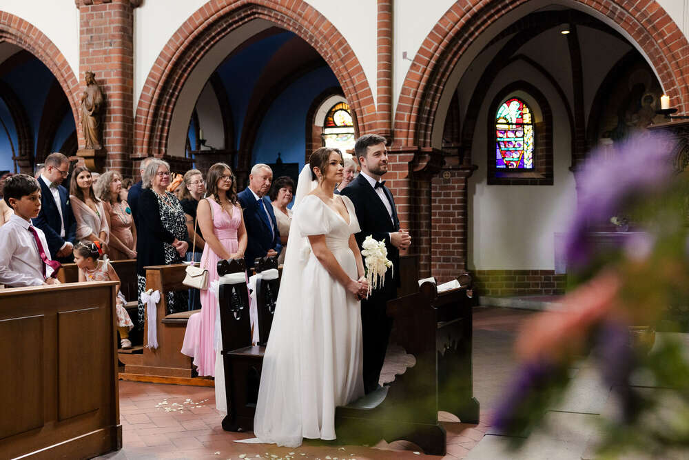 Emotionale kirchliche Hochzeit in Berlin