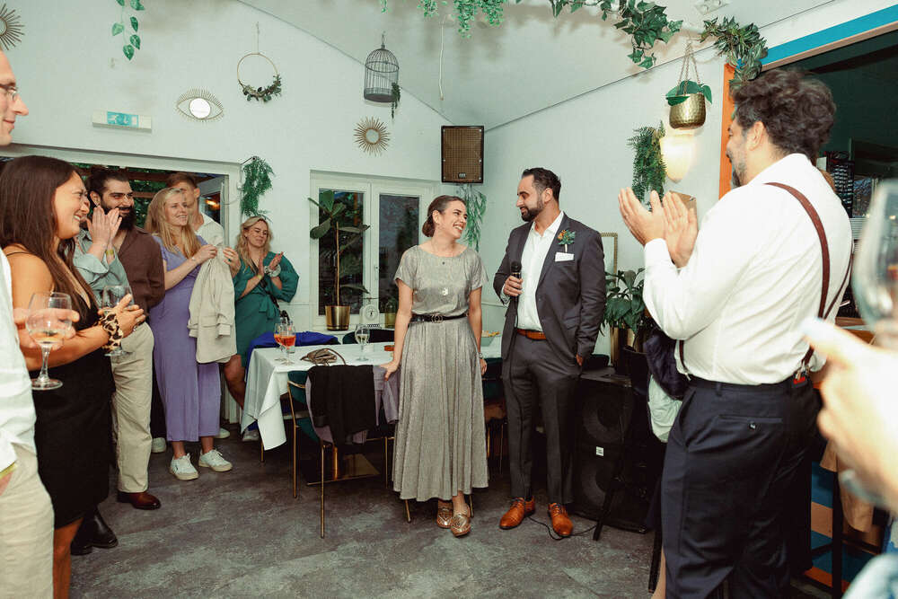 Natürliche Outdoor Hochzeit – Feier im Grünen