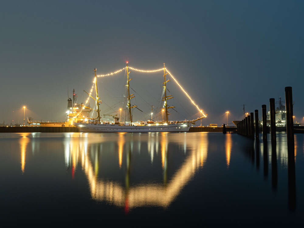 Gorch Fock in der Morgendämmerung (Nick Hanke)