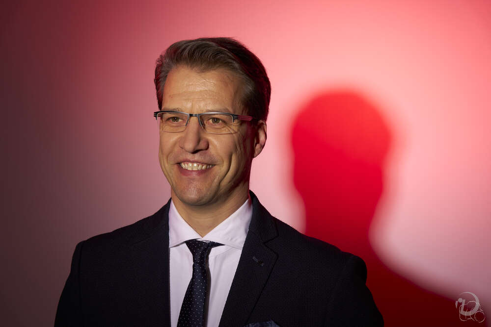 Mann mit Schatten (Ingo Doerrie)