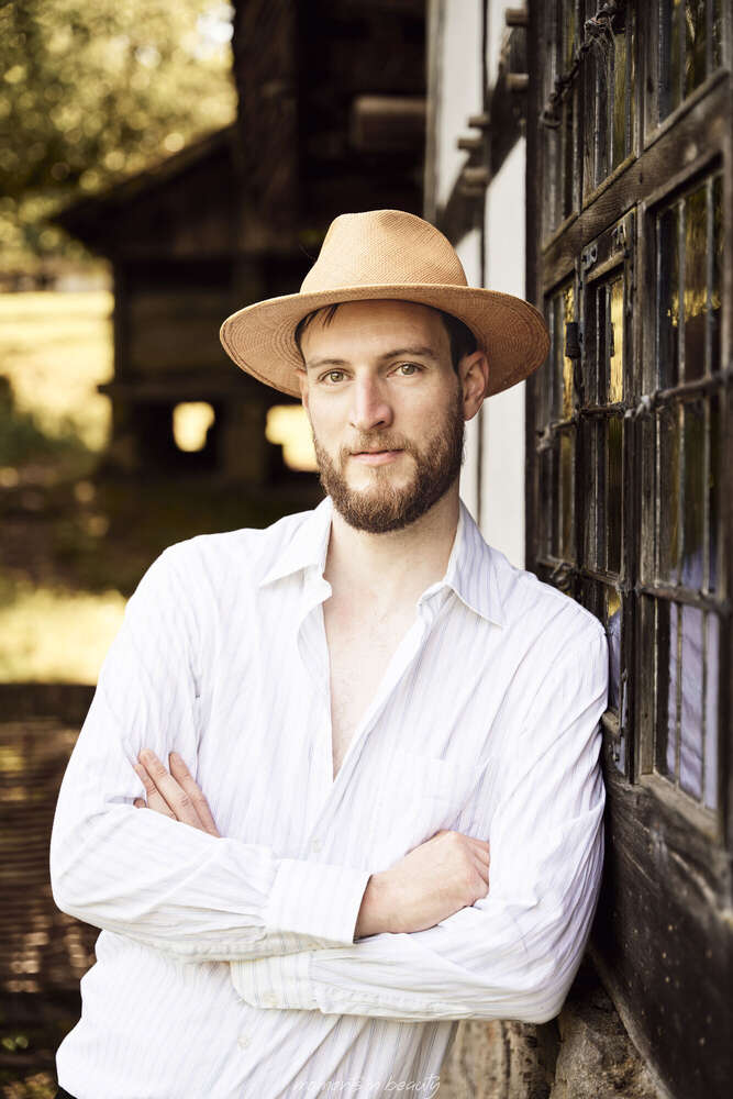 Angelehnt (Ingo Doerrie)