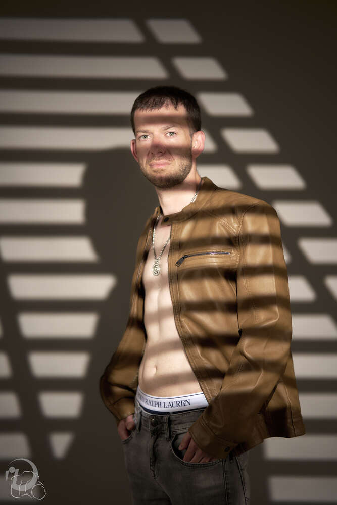 Portrait mit Streifen (Ingo Doerrie)