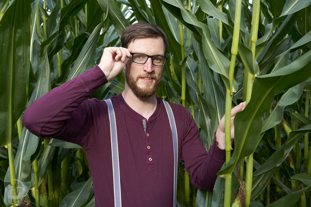 Sie sitzt (Ingo Doerrie)