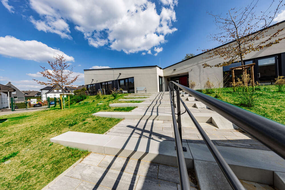 Aussenanlagen einer Kita (MDK PHOTOVISION)