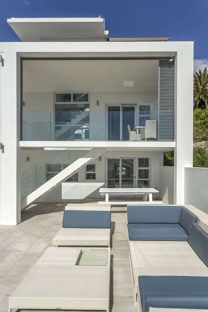 Camps Bay House (Mo Bassa)