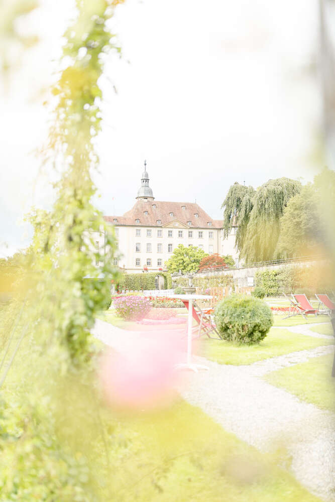 Arabella and Michi (Arabella and Michi)