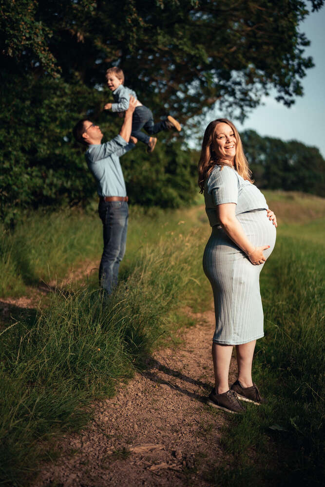 Familienglück zu Hause (Joris Machholz)
