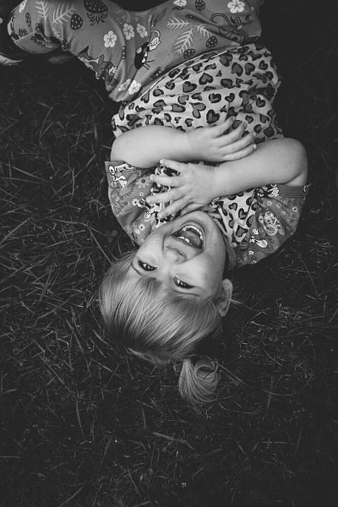 Portrait (Mia Graphya)