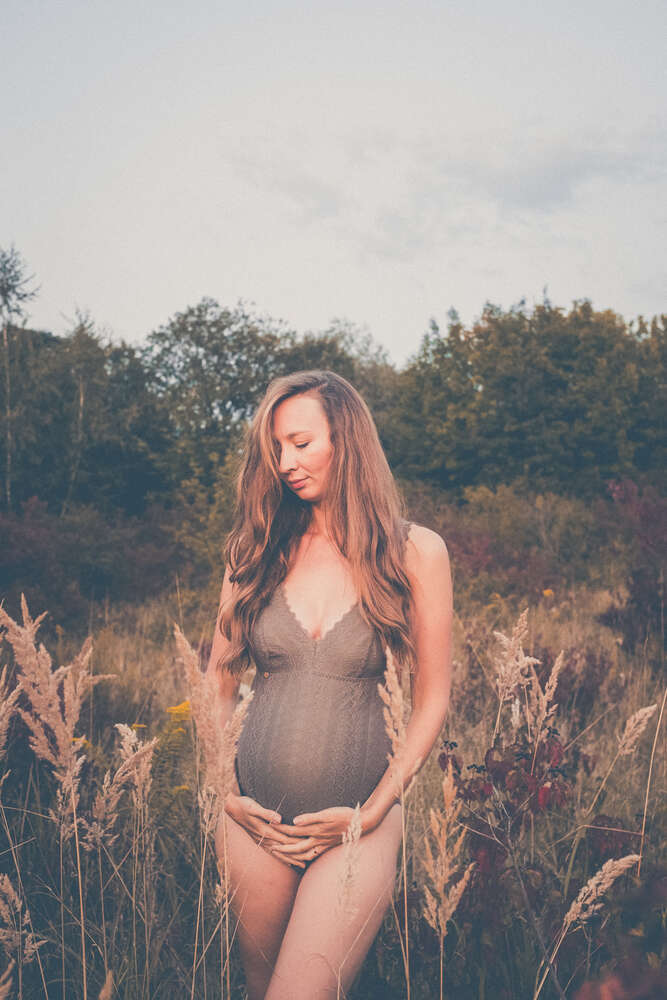 Portrait (Mia Graphya)