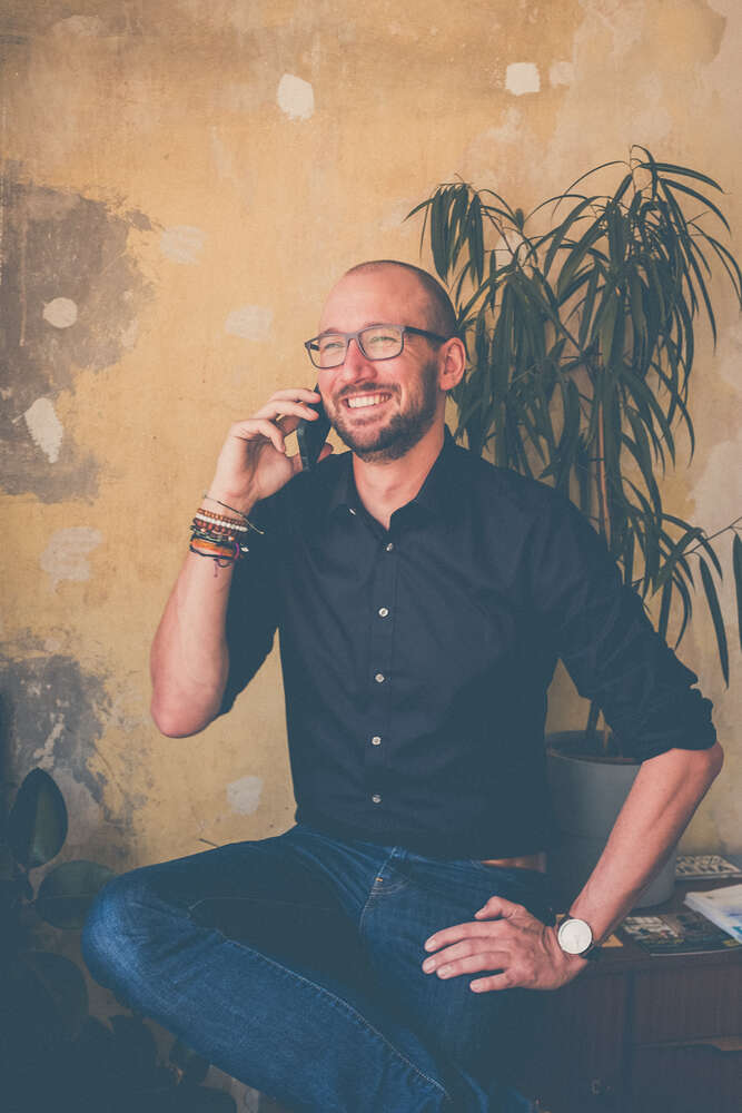 Business (Mia Graphya)