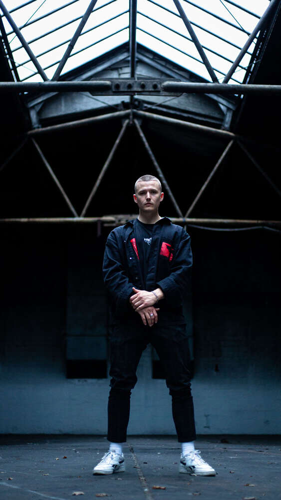 Lifestyle-Portrait an cooler Location (Leonard Maleika)