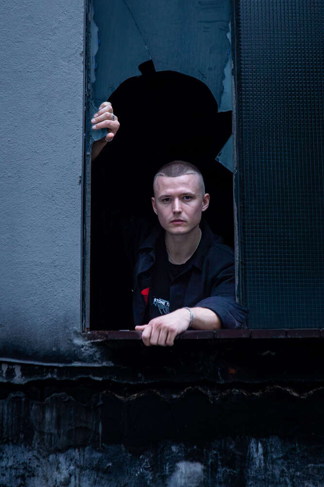 Lifestyle-Portrait an cooler Location (Leonard Maleika)