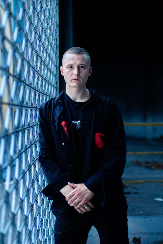 Lifestyle-Portrait an cooler Location (Leonard Maleika)