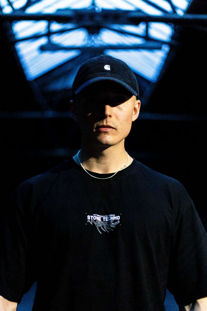 Lifestyle-Portrait an cooler Location (Leonard Maleika)