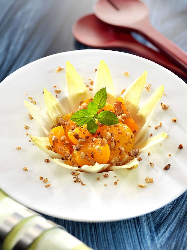 Chicorée-Marillen-Salat (www.der-photograph.at)