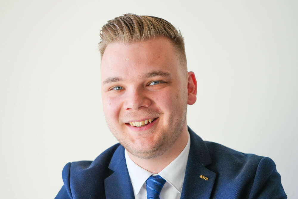 Twentyfourpics (Twentyfourpics)