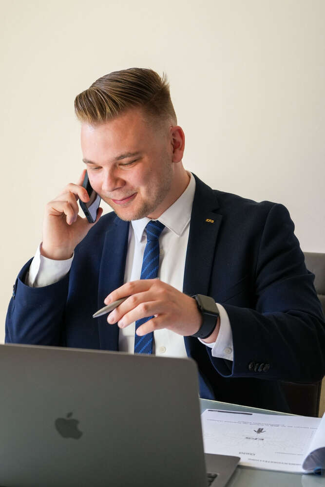 Twentyfourpics (Twentyfourpics)