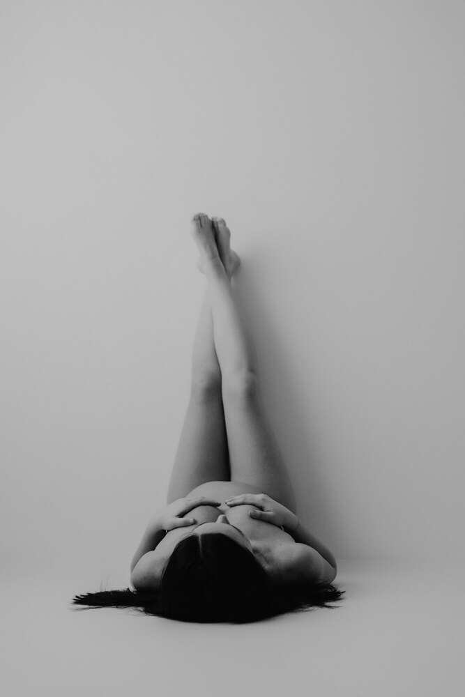 Babybauchfoto Indoor Fotostuido (Herzfoto.)