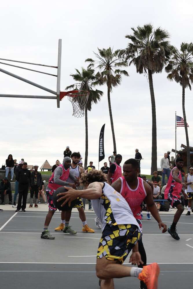 Basketball, Venice Beach. (Mopro Photos)