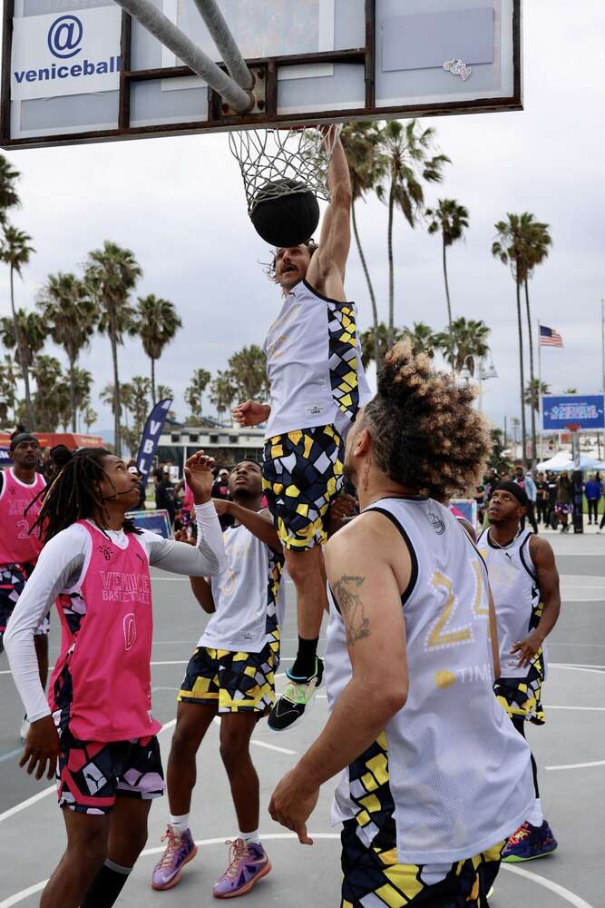 Basketball Game, Los Angeles (Mopro Photos)