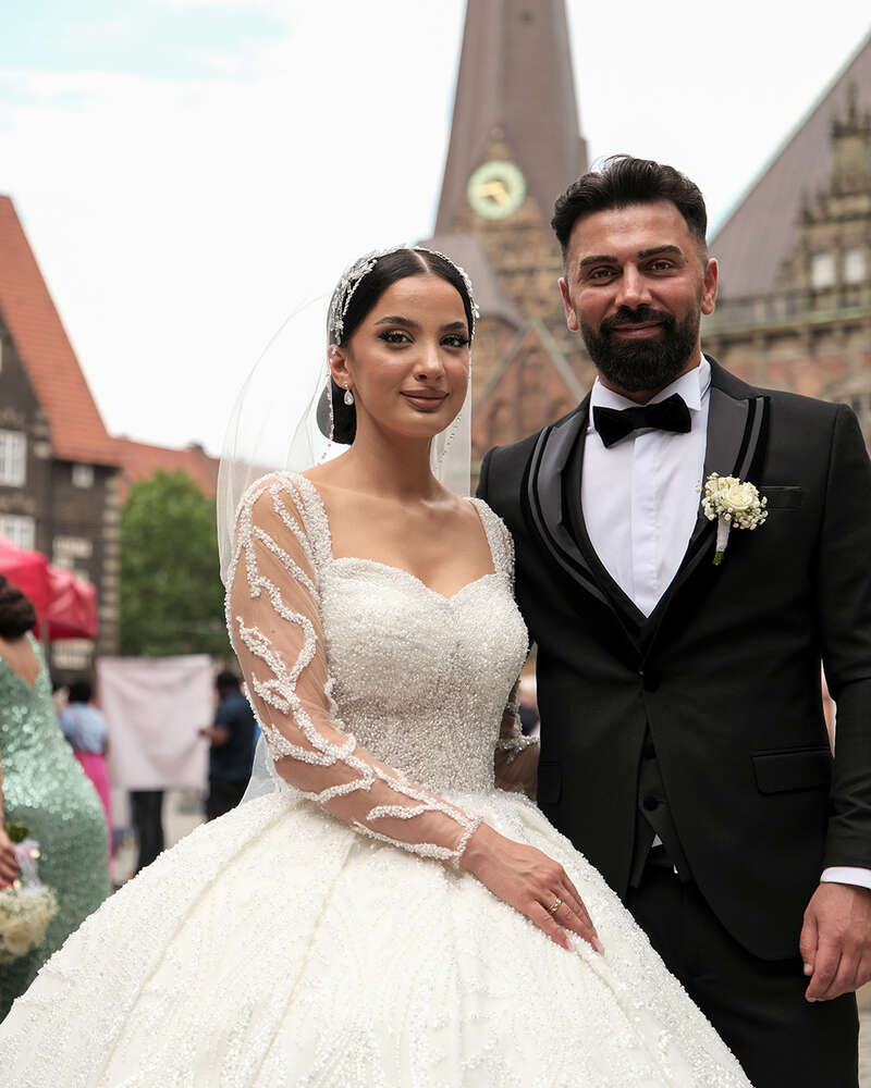 Hochzeit von Alicia und Arslan auf dem Markstplatz in Bremen (George Nevrela)