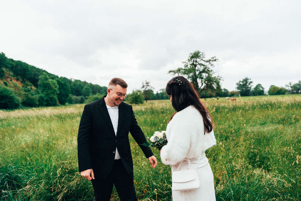 First Look (Mango Kolywanow)