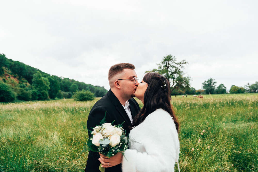 First Look (Mango Kolywanow)