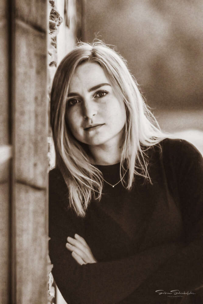 "Johanna" (One Moment.Please)