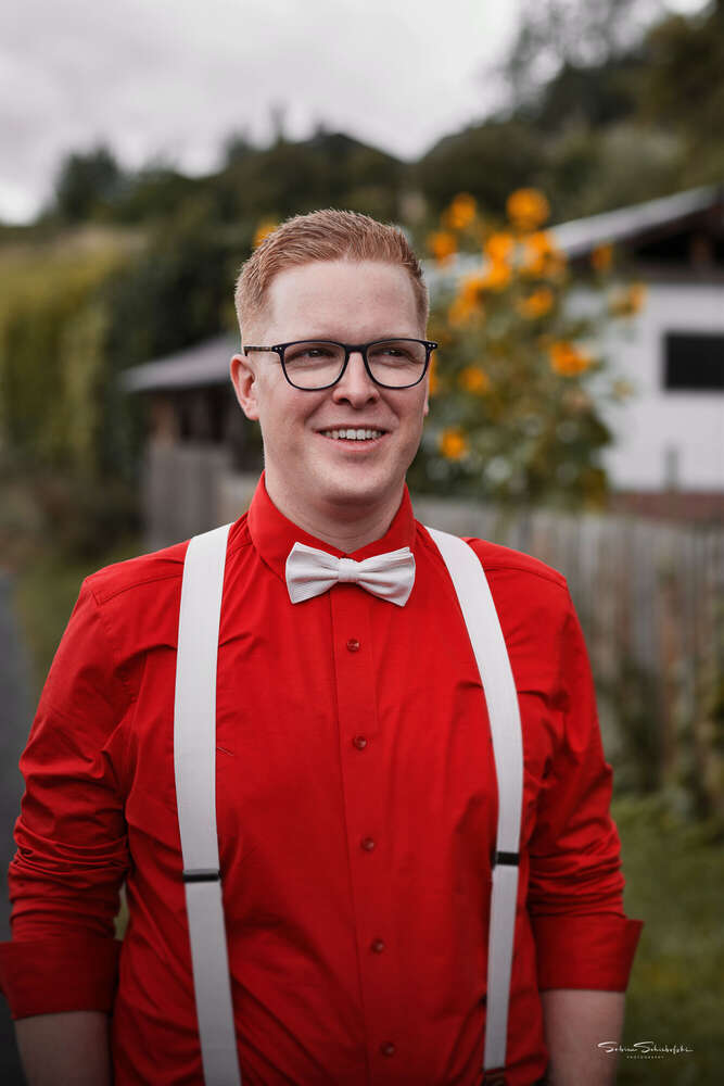 One Moment.Please (One Moment.Please)