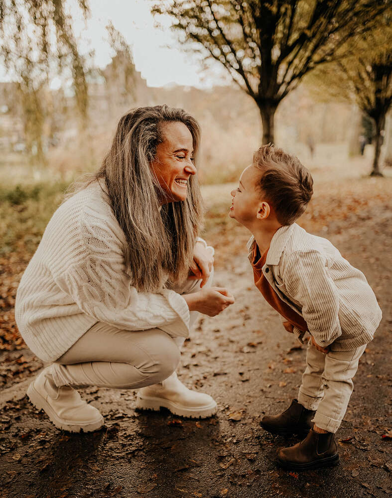 Mama Sohn (Gina Dluhosch)