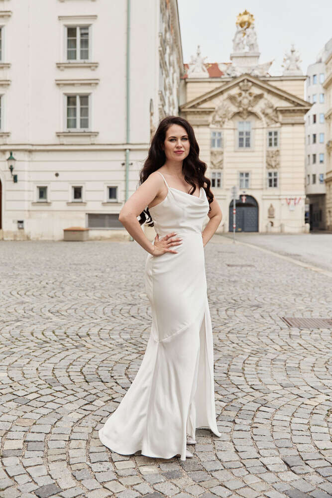 Julia De Robertis (Julia De Robertis)