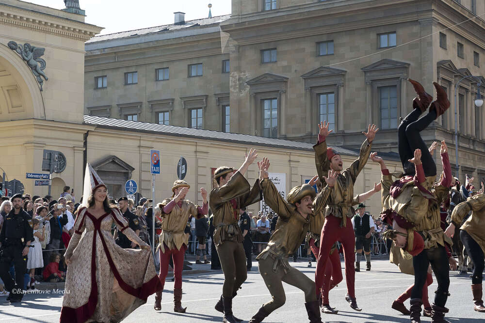 Trachtenumzug Oktoberfest (Christian Past)