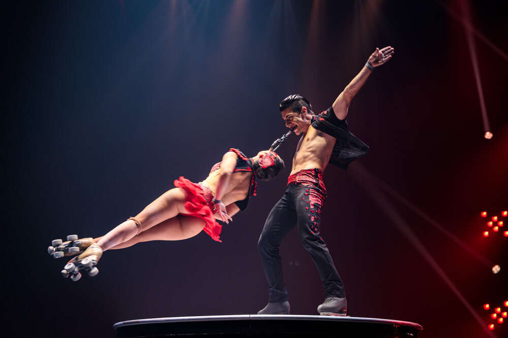 Acrobatic connection (Claude Plattner)