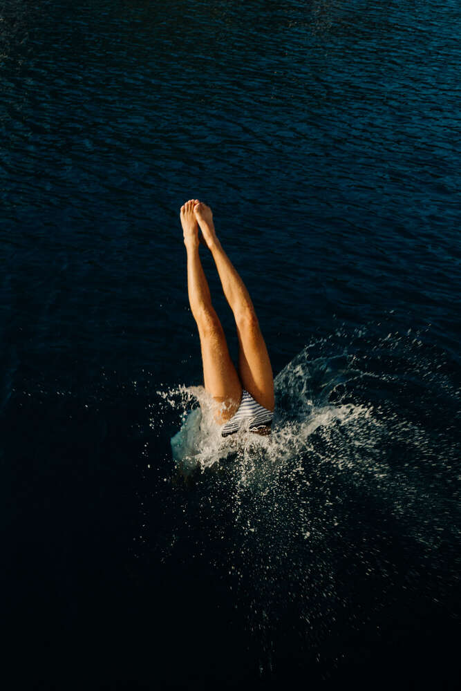 Sprung ins Wasser (Celina Cäcilia Schubert)