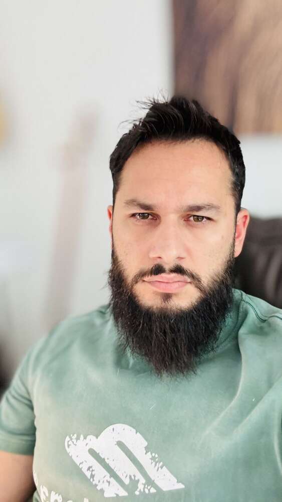 Amet  Elezkurtaj  (Amet  Elezkurtaj )