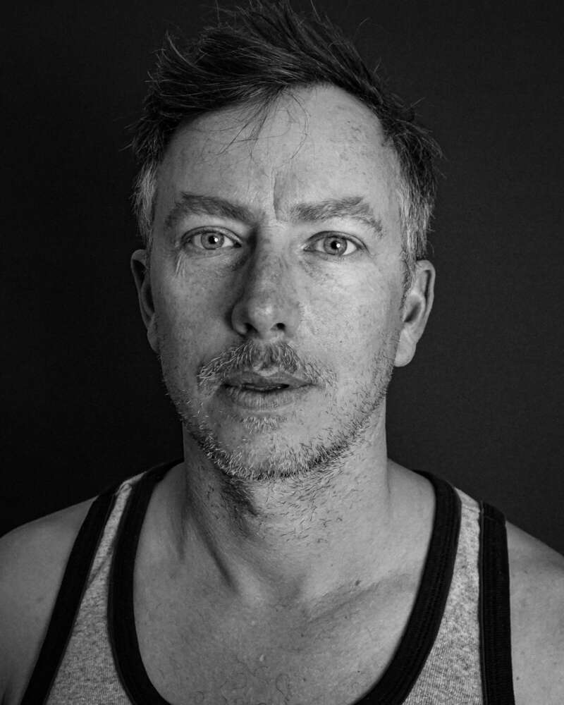 Portrait schwarz-weiß (Katrin Becker)