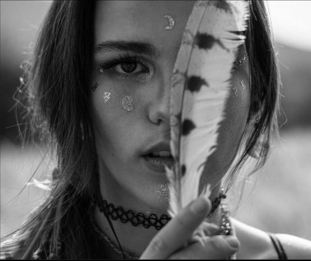 Federleichtes Geheimnis (Christof Bramorski)