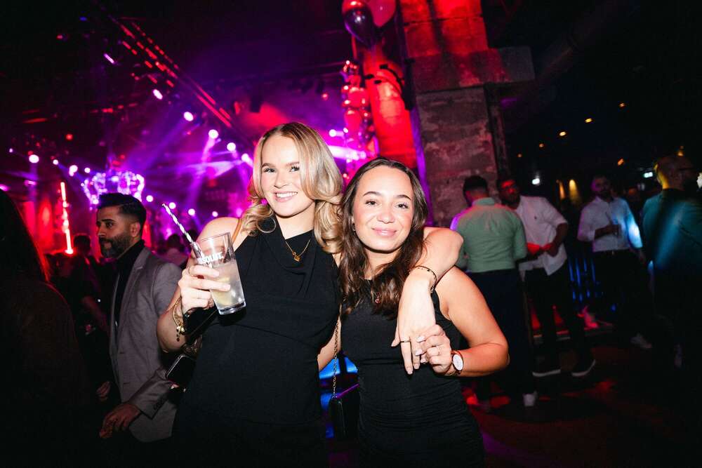 Silvester Party (Lukas Hariegel)