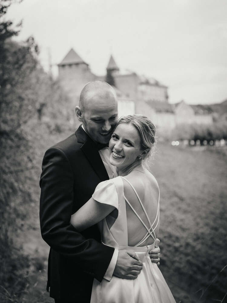 Brautpaarshooting vor dem Schloss Eberstein, Schwarzwald (CB Hochzeitsfotografie)