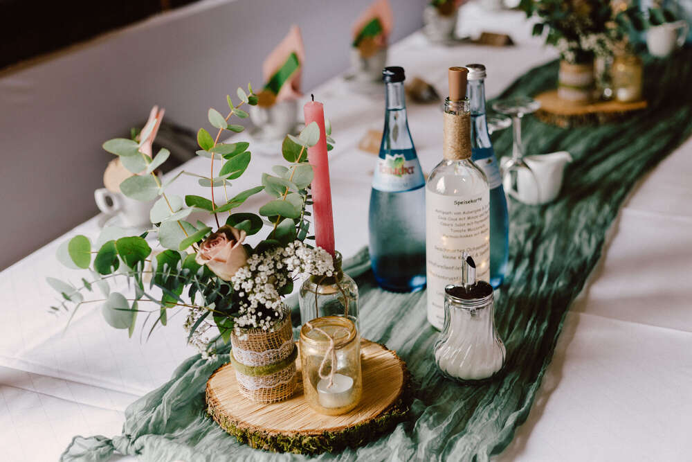 Detailaufnahme Dekoration einer Hochzeit (Tim Semmelmann Photography)