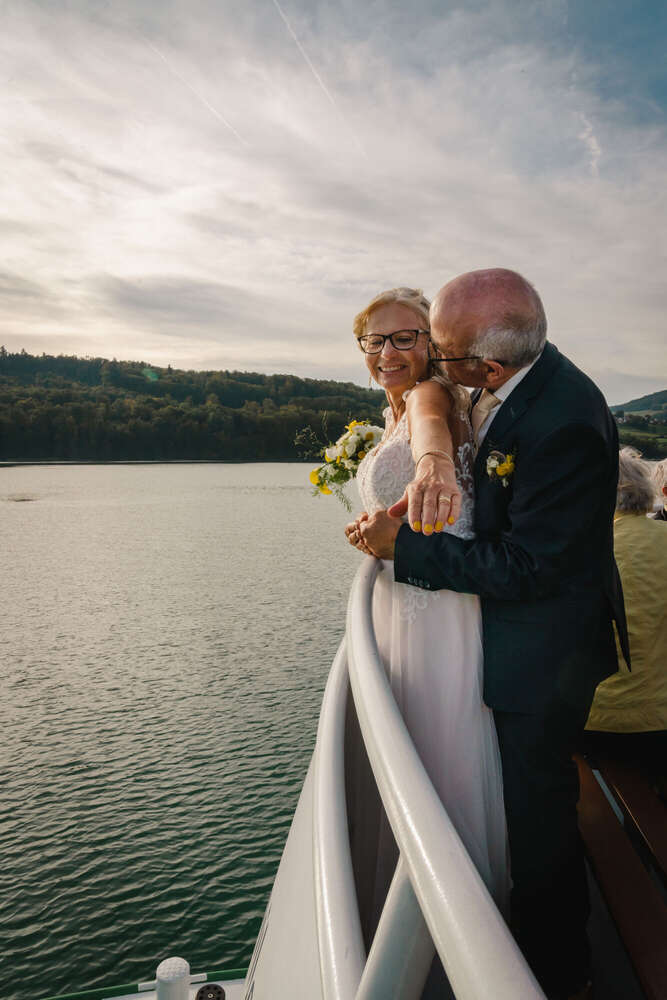 Lirim Latifi Foto | Video (Lirim Latifi Foto | Video)